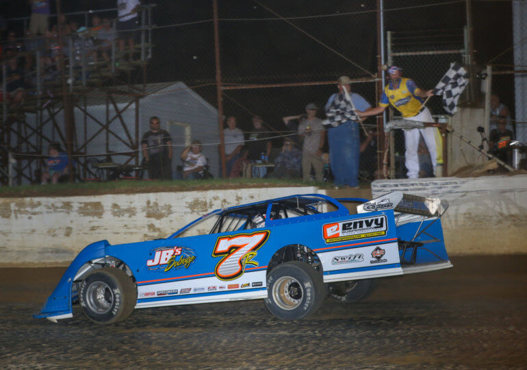 Robinson wins Hell Tour Feature on Last Lap Pass