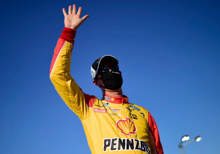 Joey Logano wins first Bristol Dirt Cup Race