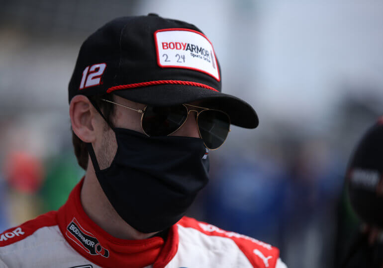 Ryan Blaney pulls upset on Kyle Larson