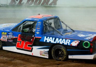 Stewart Friesen Looks to Dirt Background Heading to Knoxville