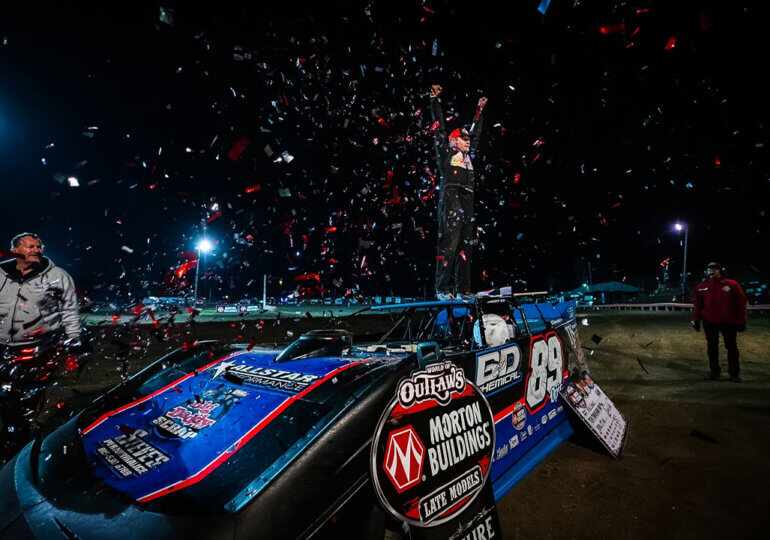 Illinois Native Ryan Spatola upsets Outlaws in Illini 100 opener