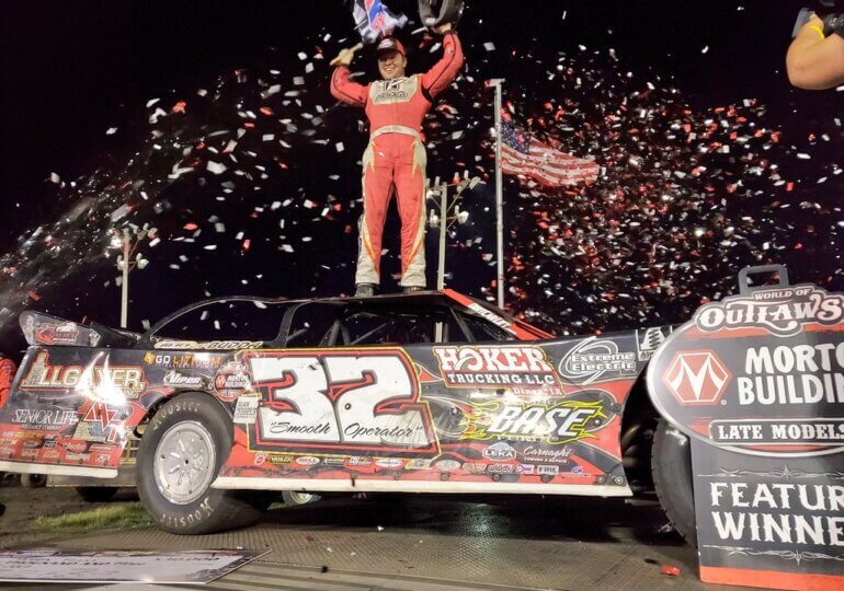 Bobby Pierce hammers down, wins inaugural Hawkeye 100