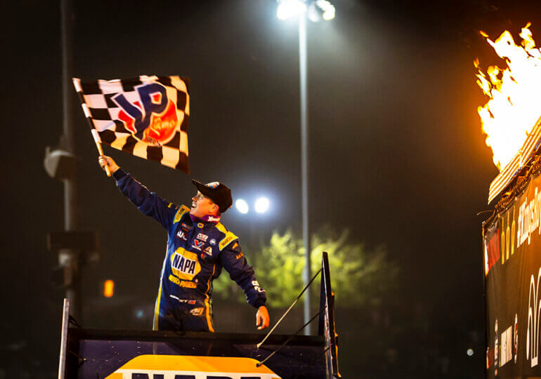 Defending champs Sweet & Bacon off to hot starts going into #LetsRaceTwo