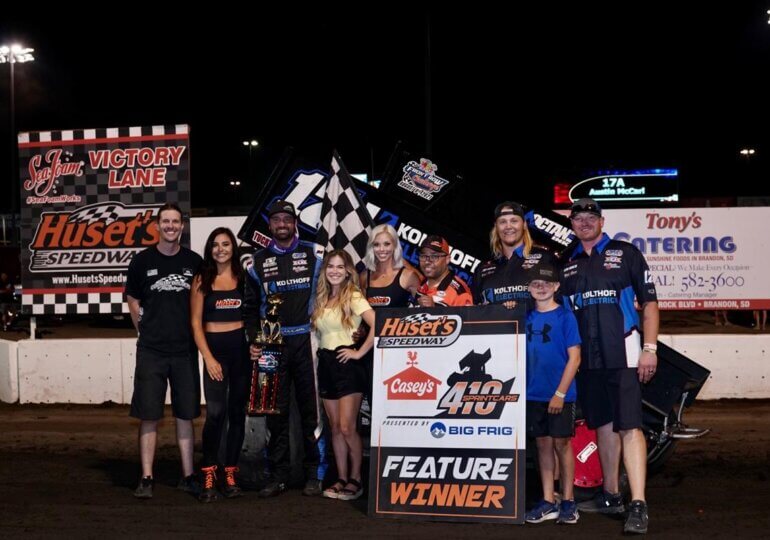 Austin McCarl wins Huset's feature after late race pass
