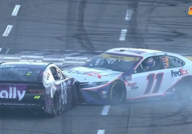 Bowman burns Hamlin at Martinsville, Championship 4 set