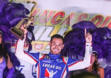 Kyle Larson puts in last minute Chili Bowl Entry