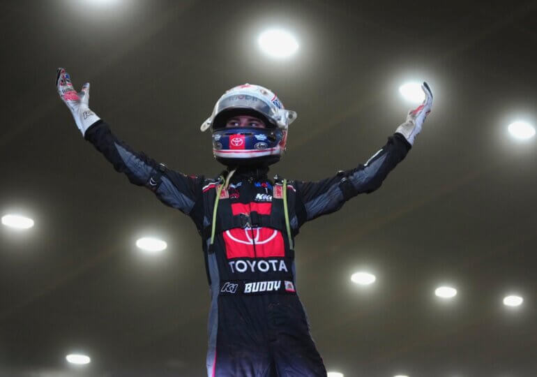 Buddy Kofoid beats Kyle Larson for Tuesday night win