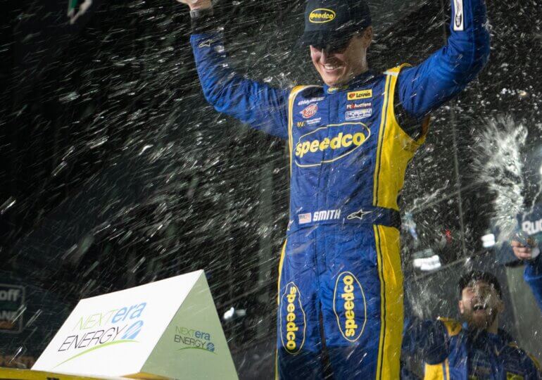 Zane Smith wins NASCAR Truck Series opener