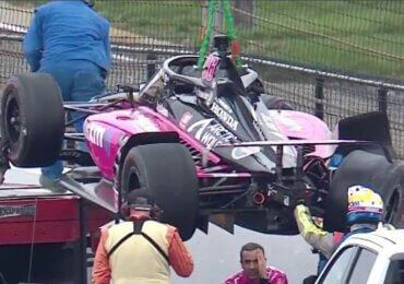 Helio Castroneves wrecks in Indy 500 test