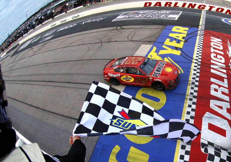 PODCAST: The Brilliant Darlington race, Macedo wins at Knoxville & zzzz's