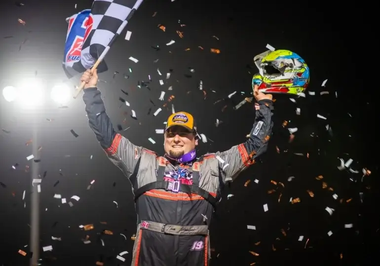 Iowa native Ryan Gustin earns first career WoO victory