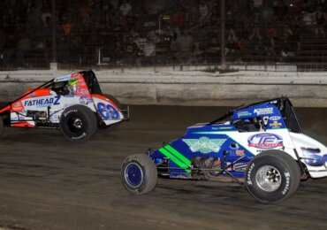 Bacon back in victory lane at Grandview