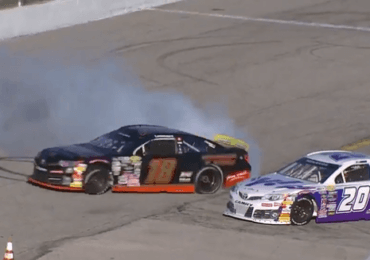 WATCH: Sammy Smith celebrates in front of rival after finale race win