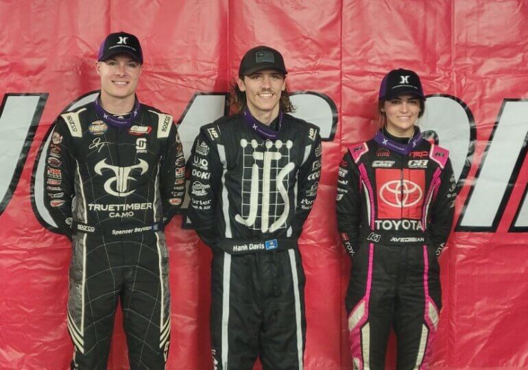 Hank Davis triumphs eventful Chili Bowl Tuesday prelim, Bayston transfers