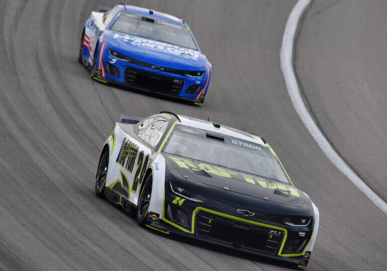 William Byron takes GWC advantage, earns win at Las Vegas