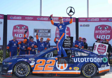 Joey Logano makes last lap pass to win at Atlanta