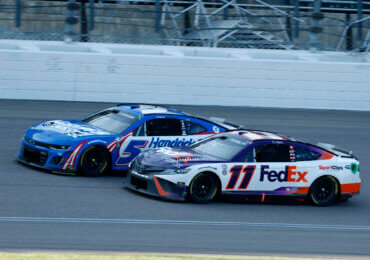 Denny Hamlin bests Kyle Larson in instant classic at Kansas