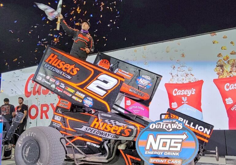 David Gravel takes World of Outlaws weekend finale at Knoxville