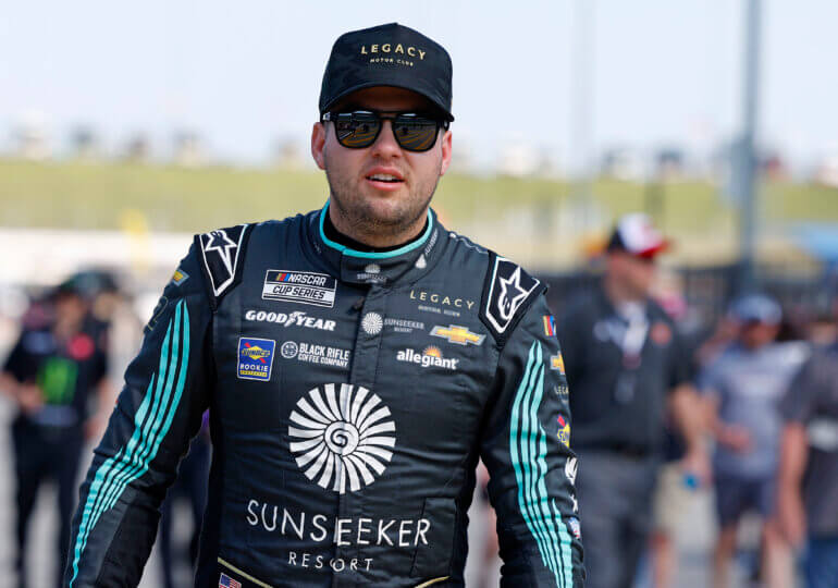 Noah Gragson to drive Stewart Haas Racing No. 10 in multi-year deal