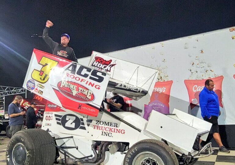Dusty Zomer breaks near decade-long drought to win at Knoxville