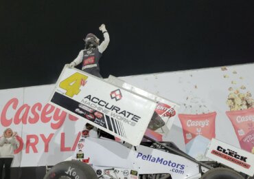 Jamie Ball earns first Knoxville win in three seasons, Justin Grant takes Corn Belt Clash opener