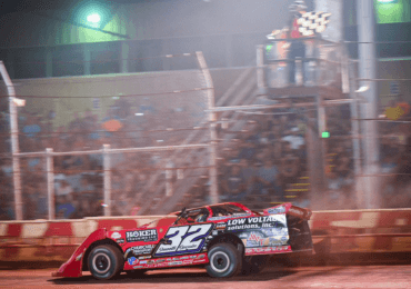 Bobby Pierce sweeps the weekend, earns fourth straight World of Outlaws win