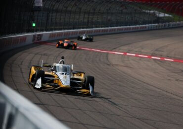 Scott McLaughlin earns first IndyCar oval win in doubleheader opener at Iowa